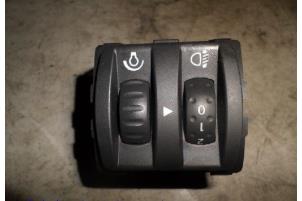 Gebruikte Schakelaar Renault Megane II CC (EM) 1.5 dCi FAP Prijs € 6,00 Margeregeling aangeboden door Hans Auto Onderdelen