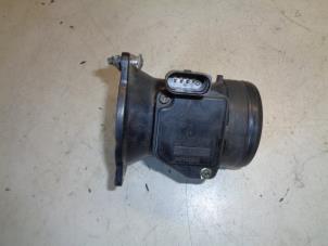 Gebruikte Luchthoeveelheidsmeter Volkswagen Golf IV (1J1) 1.6 Prijs € 15,00 Margeregeling aangeboden door Hans Auto Onderdelen