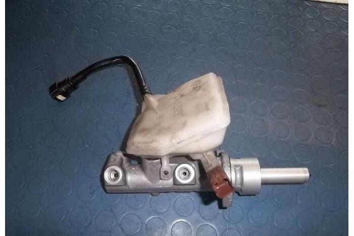 Gebruikte Hoofdremcilinder Peugeot 307 (3A/C/D) 2.0 HDi 90 Prijs € 25,00 Margeregeling aangeboden door Hans Auto Onderdelen