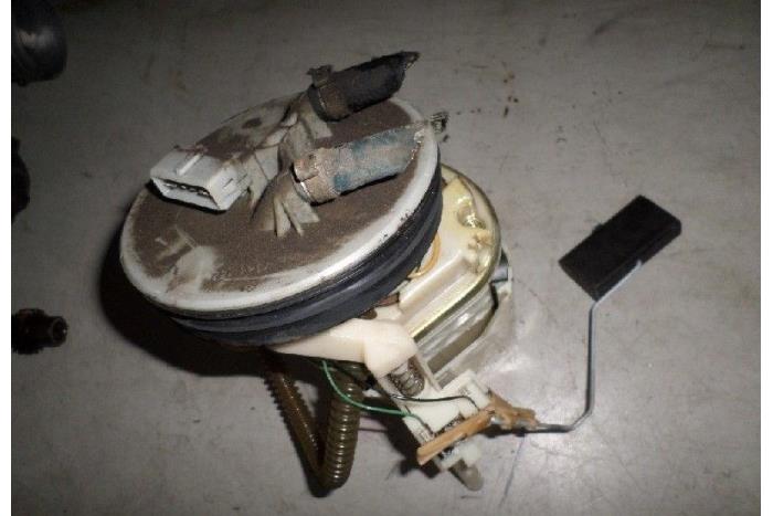 Gebruikte Tank element Pomp Seat Toledo (1L2) 1.6i SE,SXE MPi Prijs € 25,00 Margeregeling aangeboden door Hans Auto Onderdelen