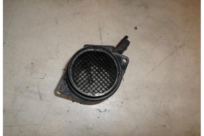 Gebruikte Luchthoeveelheidsmeter Peugeot Partner 1.9D Prijs € 25,00 Margeregeling aangeboden door Hans Auto Onderdelen
