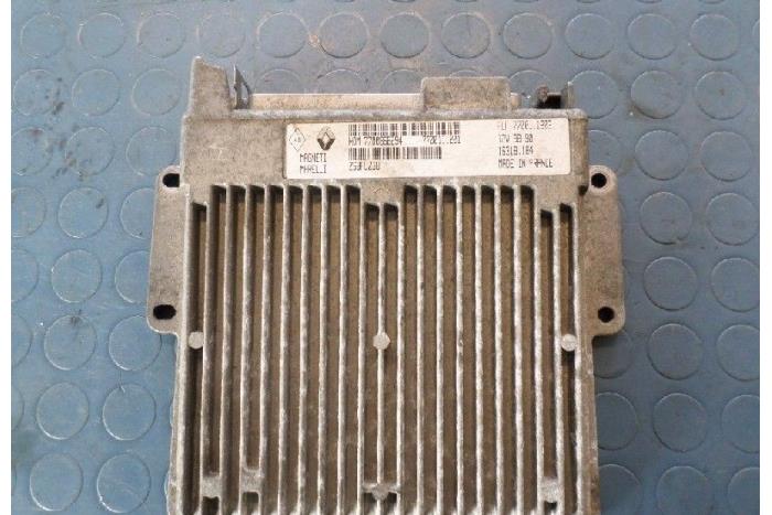 Gebruikte Computer Motormanagement Renault Clio (B/C57/357/557/577) 1.2e Kat. Prijs € 25,00 Margeregeling aangeboden door Hans Auto Onderdelen