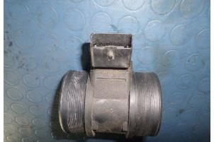 Gebruikte Luchthoeveelheidsmeter Peugeot 306 (7A/C/S) 1.9 D,XND,XAD,XRAD Prijs € 21,00 Margeregeling aangeboden door Hans Auto Onderdelen