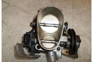 Gebruikte Gasklephuis Renault Clio (B/C57/357/557/577) 1.8 RSi Kat. Prijs € 15,00 Margeregeling aangeboden door Hans Auto Onderdelen