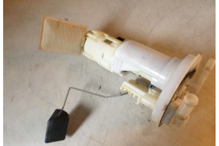 Gebruikte Tank element Pomp Daihatsu Cuore (L251/271/276) 1.0 12V DVVT Prijs € 20,00 Margeregeling aangeboden door Hans Auto Onderdelen