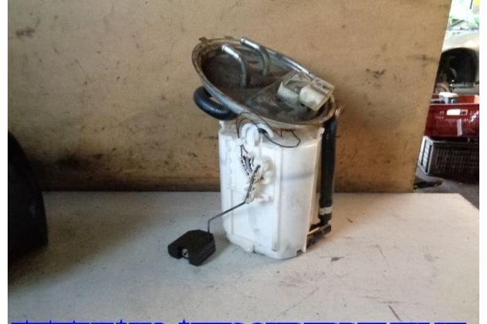 Gebruikte Tank element Pomp Opel Corsa B (73/78/79) 1.7D Prijs € 20,00 Margeregeling aangeboden door Hans Auto Onderdelen