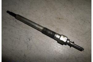 Gebruikte Gloeikaars Opel Corsa C (F08/68) 1.7 DTI 16V Prijs € 6,00 Margeregeling aangeboden door Hans Auto Onderdelen