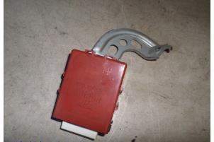 Gebruikte Module Centrale Deurvergrendeling Toyota Yaris (P1) 1.0 16V VVT-i Prijs € 12,00 Margeregeling aangeboden door Hans Auto Onderdelen