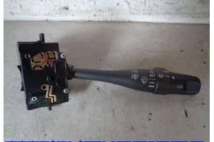 Gebruikte Ruitenwis Schakelaar Nissan Micra (K11) 1.4 16V Prijs € 12,00 Margeregeling aangeboden door Hans Auto Onderdelen