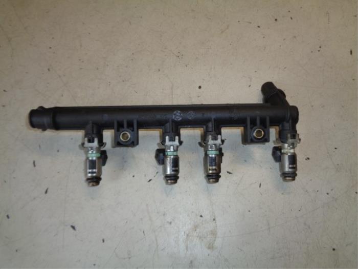 Gebruikte Verstuiver brug Fiat Punto II (188) 1.2 60 S Prijs € 25,00 Margeregeling aangeboden door Hans Auto Onderdelen