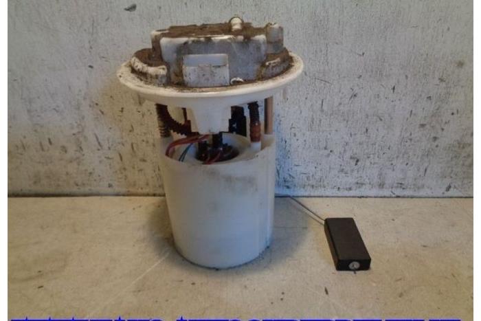 Gebruikte Tank element Pomp Peugeot 207/207+ (WA/WC/WM) 1.4 Prijs € 30,00 Margeregeling aangeboden door Hans Auto Onderdelen