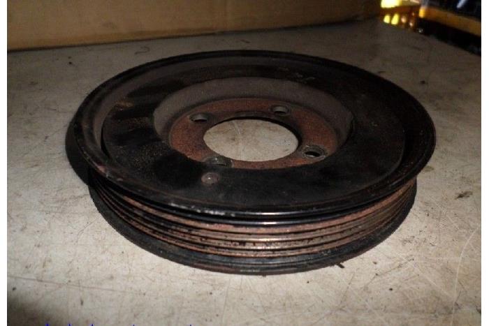 Gebruikte Krukas Poelie Opel Astra H GTC (L08) 1.7 CDTi 16V Prijs € 15,00 Margeregeling aangeboden door Hans Auto Onderdelen