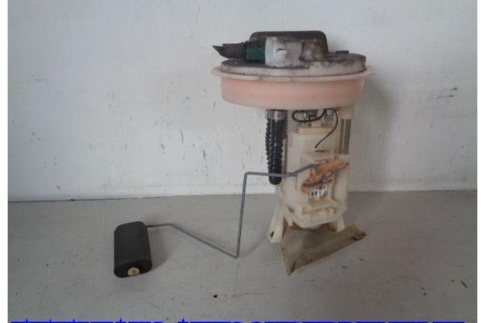 Gebruikte Tank element Pomp Renault Twingo (C06) 1.2 Prijs € 25,00 Margeregeling aangeboden door Hans Auto Onderdelen