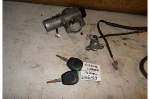 Gebruikte Slotenset Nissan Almera (N16) 1.8 16V Prijs € 24,00 Margeregeling aangeboden door Hans Auto Onderdelen