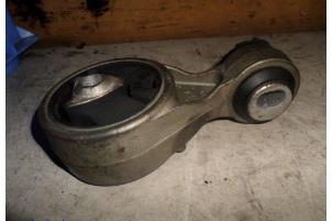 Gebruikte Motorsteun Renault Megane II CC (EM) 1.5 dCi FAP Prijs € 9,00 Margeregeling aangeboden door Hans Auto Onderdelen