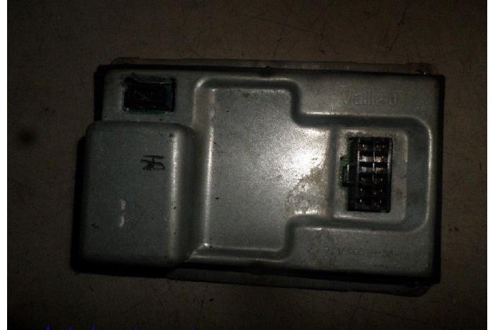 Gebruikte Computer Diversen Renault Laguna II Grandtour (KG) 1.8 16V Prijs € 45,00 Margeregeling aangeboden door Hans Auto Onderdelen