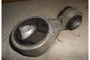 Gebruikte Motorsteun Renault Megane II (BM/CM) 1.5 dCi 105 Prijs € 15,00 Margeregeling aangeboden door Hans Auto Onderdelen