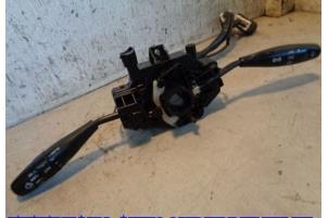 Gebruikte Combischakelaar Stuurkolom Hyundai Accent II/Excel II/Pony 1.3i 12V Prijs € 15,00 Margeregeling aangeboden door Hans Auto Onderdelen