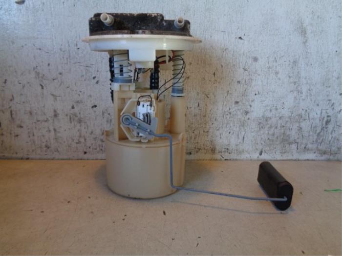 Gebruikte Tank element Pomp Renault Twingo (C06) 1.2 Prijs € 25,00 Margeregeling aangeboden door Hans Auto Onderdelen