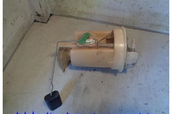 Gebruikte Tank element Pomp Peugeot 306 (7A/C/S) 1.6i XR,XT,ST Prijs € 25,00 Margeregeling aangeboden door Hans Auto Onderdelen