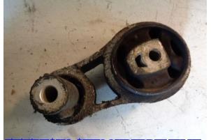 Gebruikte Motorrubber Ford Fiesta 5 (JD/JH) 1.25 16V Prijs € 12,00 Margeregeling aangeboden door Hans Auto Onderdelen