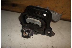 Gebruikte Motorrubber Toyota Yaris (P1) 1.3 16V VVT-i Prijs € 15,00 Margeregeling aangeboden door Hans Auto Onderdelen