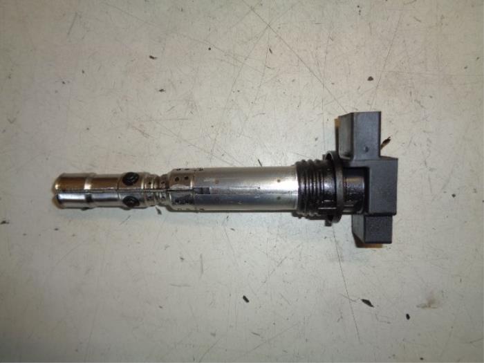 Gebruikte Bobine Volkswagen Polo IV (9N1/2/3) 1.2 Prijs € 10,00 Margeregeling aangeboden door Hans Auto Onderdelen