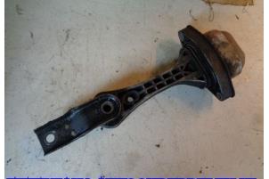 Gebruikte Motorsteun Volkswagen Golf IV (1J1) 1.9 TDI Prijs € 12,00 Margeregeling aangeboden door Hans Auto Onderdelen