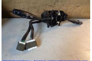 Gebruikte Combischakelaar Stuurkolom Hyundai Accent II/Excel II/Pony 1.3i 12V Prijs € 15,00 Margeregeling aangeboden door Hans Auto Onderdelen