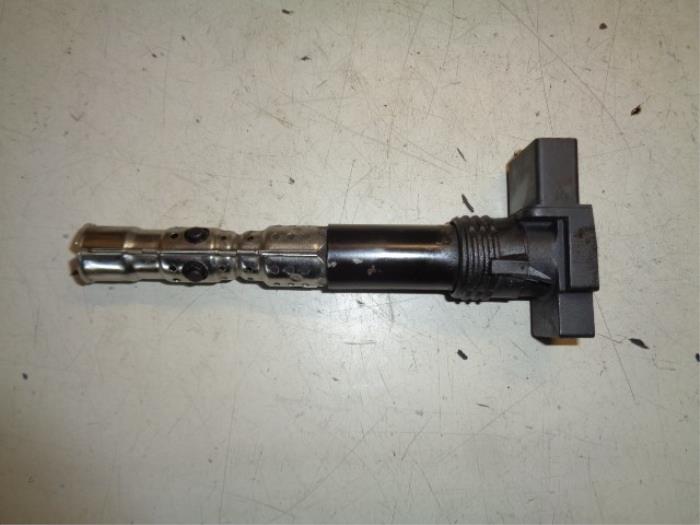 Gebruikte Bobine Volkswagen Polo IV (9N1/2/3) 1.2 Prijs € 10,00 Margeregeling aangeboden door Hans Auto Onderdelen