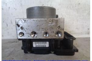 Gebruikte ABS Pomp Renault Clio III (BR/CR) 1.5 dCi 105 FAP Prijs € 18,00 Margeregeling aangeboden door Hans Auto Onderdelen