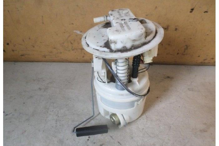 Gebruikte Tank element Pomp Renault Clio II (BB/CB) 1.4 16V Prijs € 25,00 Margeregeling aangeboden door Hans Auto Onderdelen