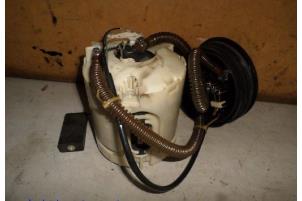 Gebruikte Tank element Pomp Volkswagen Polo III (6N1) 1.6i 75 Prijs € 25,00 Margeregeling aangeboden door Hans Auto Onderdelen