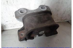 Gebruikte Motorrubber Opel Corsa C (F08/68) 1.2 16V Prijs € 15,00 Margeregeling aangeboden door Hans Auto Onderdelen