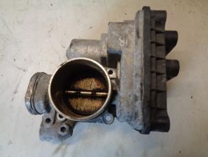 Gebruikte Gasklephuis Mercedes A (W168) 1.6 A-160 Prijs € 30,00 Margeregeling aangeboden door Hans Auto Onderdelen