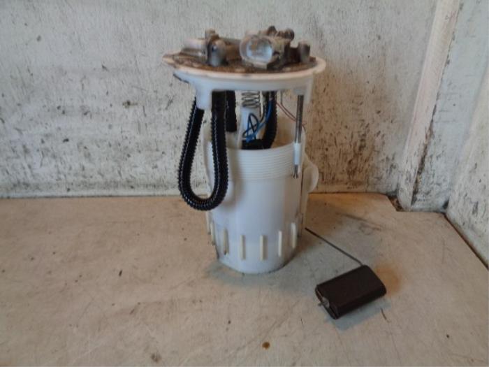 Gebruikte Tank element Pomp Renault Trafic New (FL) 1.9 dCi 82 16V Prijs € 30,00 Margeregeling aangeboden door Hans Auto Onderdelen