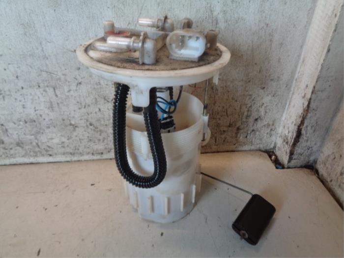 Gebruikte Tank element Pomp Opel Vivaro 1.9 DI Prijs € 30,00 Margeregeling aangeboden door Hans Auto Onderdelen