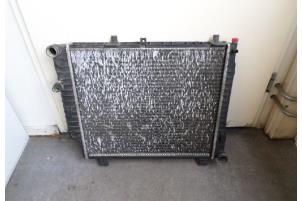 Gebruikte Radiateur Mercedes E (W210) 2.2 E-200 CDI 16V Prijs € 24,00 Margeregeling aangeboden door Hans Auto Onderdelen