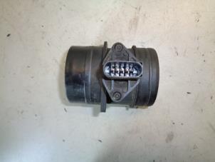 Gebruikte Luchthoeveelheidsmeter Volkswagen Touran (1T1/T2) 2.0 TDI 16V 140 Prijs € 15,00 Margeregeling aangeboden door Hans Auto Onderdelen