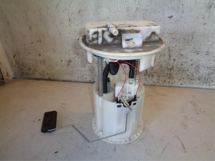 Gebruikte Tank element Pomp Citroen C2 (JM) 1.4 Prijs € 25,00 Margeregeling aangeboden door Hans Auto Onderdelen