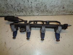 Gebruikte Injector brug Kia Picanto (BA) 1.0 12V Prijs € 30,00 Margeregeling aangeboden door Hans Auto Onderdelen