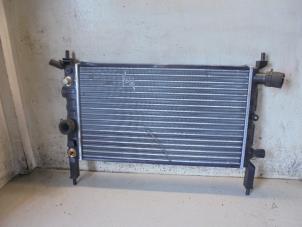 Gebruikte Radiateur Opel Astra F (56/57) 1.6i GL/GT/GLS Prijs € 15,00 Margeregeling aangeboden door Hans Auto Onderdelen