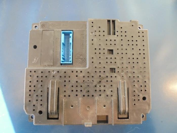 Gebruikte Bluetooth module Fiat Grande Punto (199) 1.4 Prijs € 90,00 Margeregeling aangeboden door Hans Auto Onderdelen