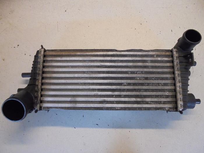 Gebruikte Intercooler Ford Focus 3 Wagon 1.6 TDCi Prijs € 40,00 Margeregeling aangeboden door Hans Auto Onderdelen
