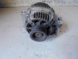 Gebruikte Dynamo Renault Megane (EA) 1.4 16V Prijs € 35,00 Margeregeling aangeboden door Hans Auto Onderdelen