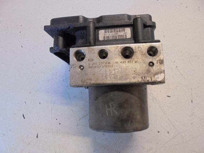 Gebruikte ABS Pomp Peugeot 307 SW (3H) 1.6 HDi 16V Prijs € 40,00 Margeregeling aangeboden door Hans Auto Onderdelen
