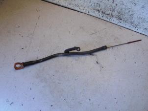 Gebruikte Olie Peilstok Citroen Nemo (AA) 1.4 HDi 70 Prijs € 15,00 Margeregeling aangeboden door Hans Auto Onderdelen