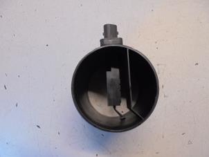 Gebruikte Luchthoeveelheidsmeter Opel Insignia Sports Tourer 2.0 CDTI 16V 130 ecoFLEX Prijs € 25,00 Margeregeling aangeboden door Hans Auto Onderdelen