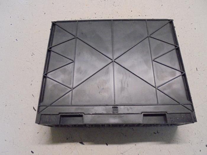 Module Bodycontrol van een Opel Insignia Sports Tourer 2.0 CDTI 16V 130 ecoFLEX 2010
