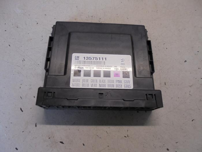 Gebruikte Bodycontrol Module Opel Insignia Sports Tourer 2.0 CDTI 16V 130 ecoFLEX Prijs € 50,00 Margeregeling aangeboden door Hans Auto Onderdelen